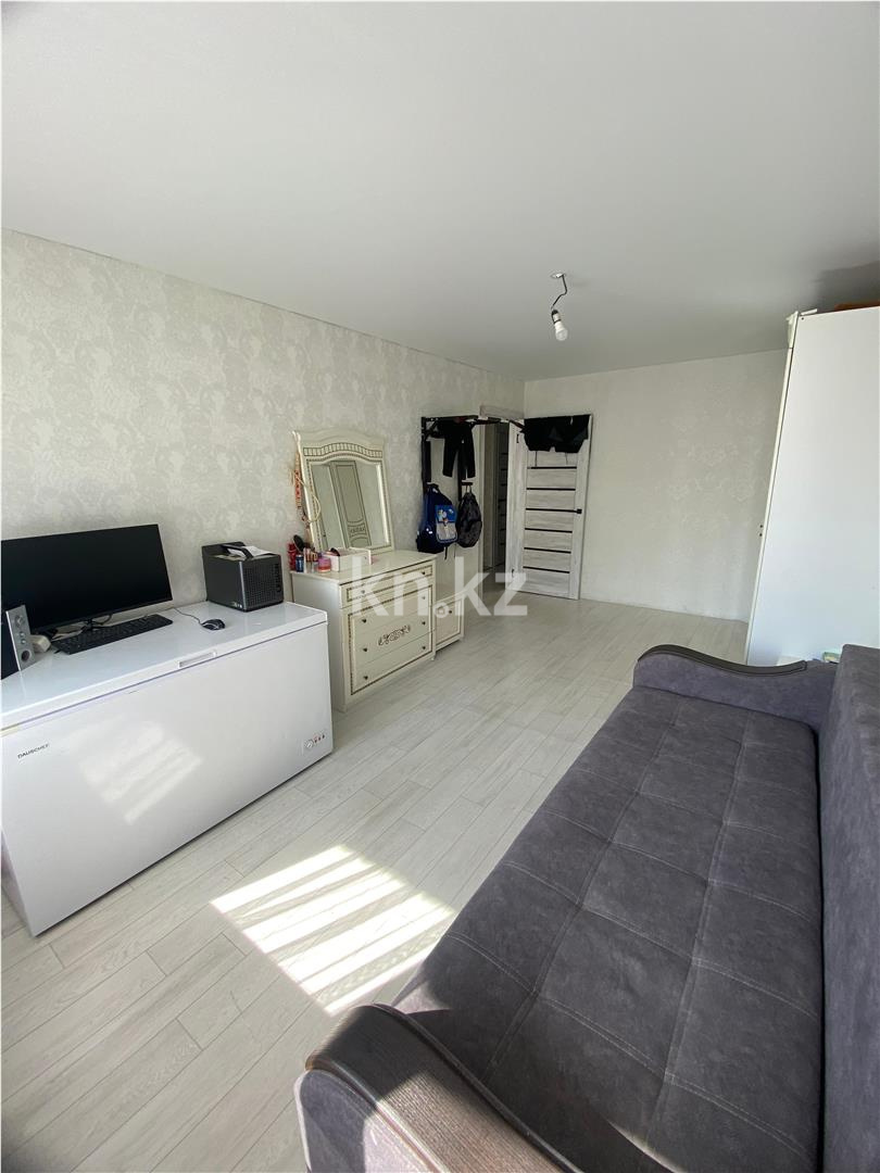 Продажа 3-комнатной квартиры, 61 м², 18-й мкр. в Караганде - фото 6