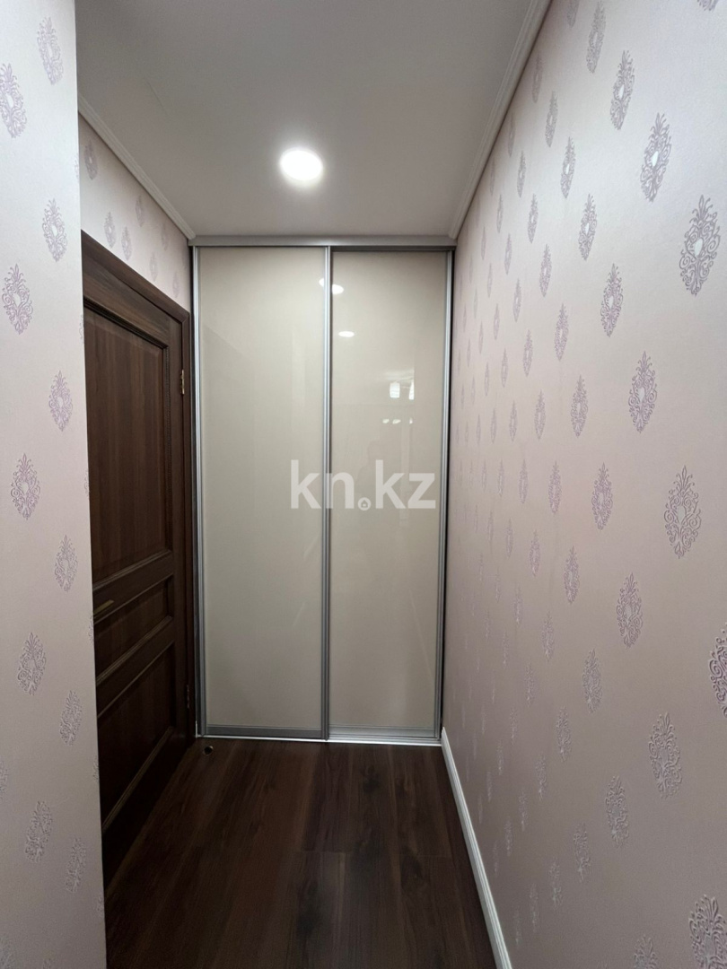 Продажа 4-комнатной квартиры, 122 м², пр. Республики в Караганде - фото 21