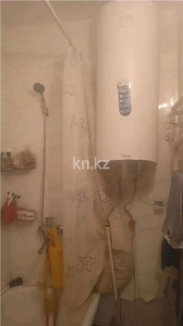 Продажа 4-комнатной квартиры, 65 м² в Караганде - фото 4