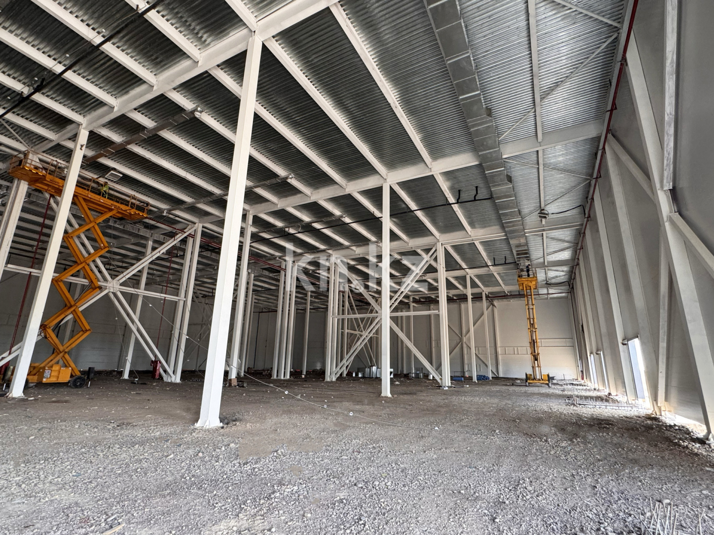 Аренда , 4667 м², ул. 7-я, дом  142/49 - ул. Саина в Алматы - фото 5