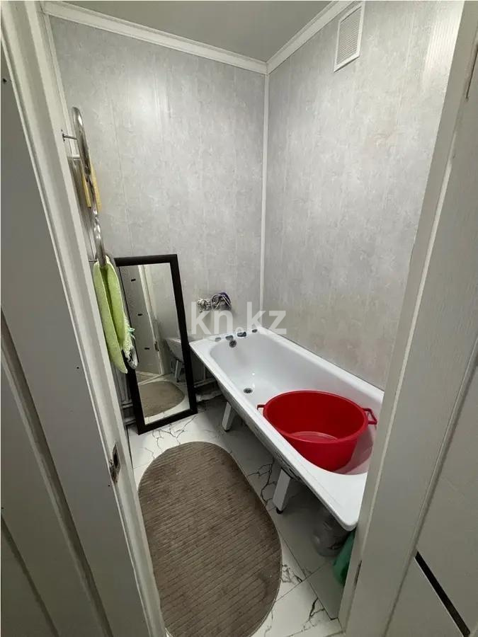 Продажа 2-комнатной квартиры, 47 м², 13-й мкр., дом  30 в Караганде - фото 4