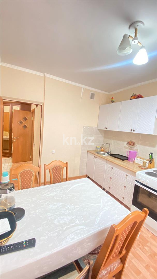 Продажа 2-комнатной квартиры, 65 м², пр. Шахтеров в Караганде - фото 10