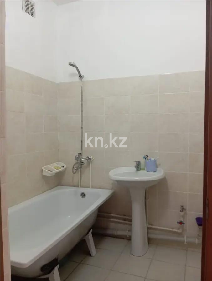 Продажа 3-комнатной квартиры, 75.8 м² в Алматы - фото 4