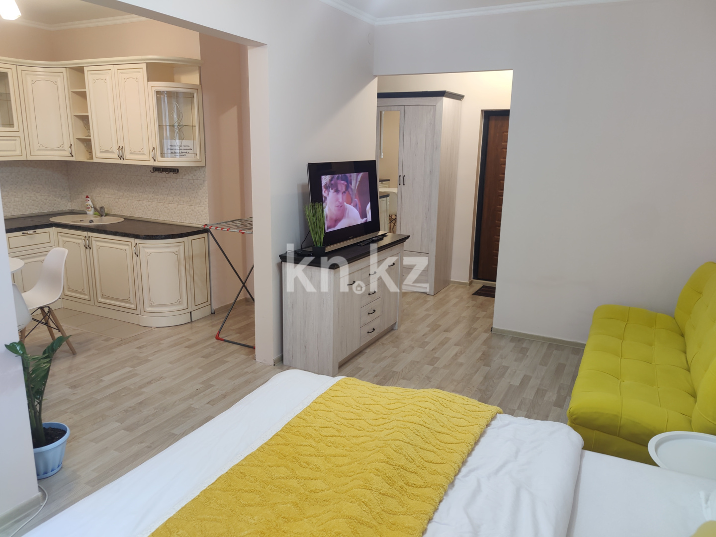 Аренда 1-комнатной квартиры посуточно, 40 м², ул. Сатпаева, дом  90/43 - Центр города в Алматы - фото 16