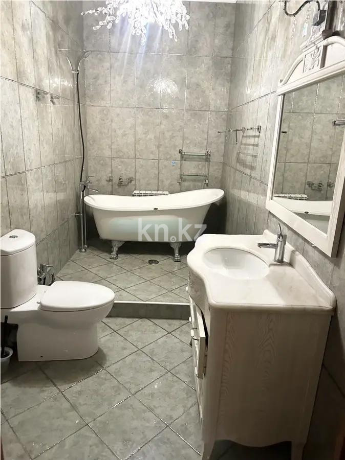 Продажа 5-комнатной квартиры, 239 м², ул. Романтиков, дом  27 в Астане - фото 3