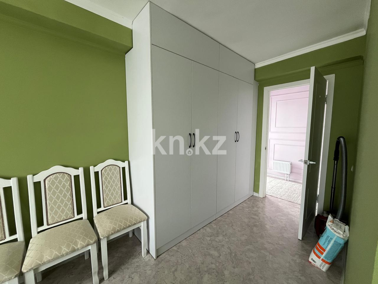 Продажа 3-комнатной квартиры, 81 м², ул. Момышулы в Караганде - фото 9