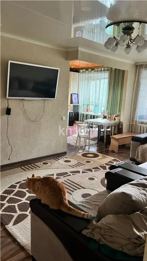 Продажа 3-комнатной квартиры, 58 м², мкр-н 13, дом  17 в Караганде - фото 3