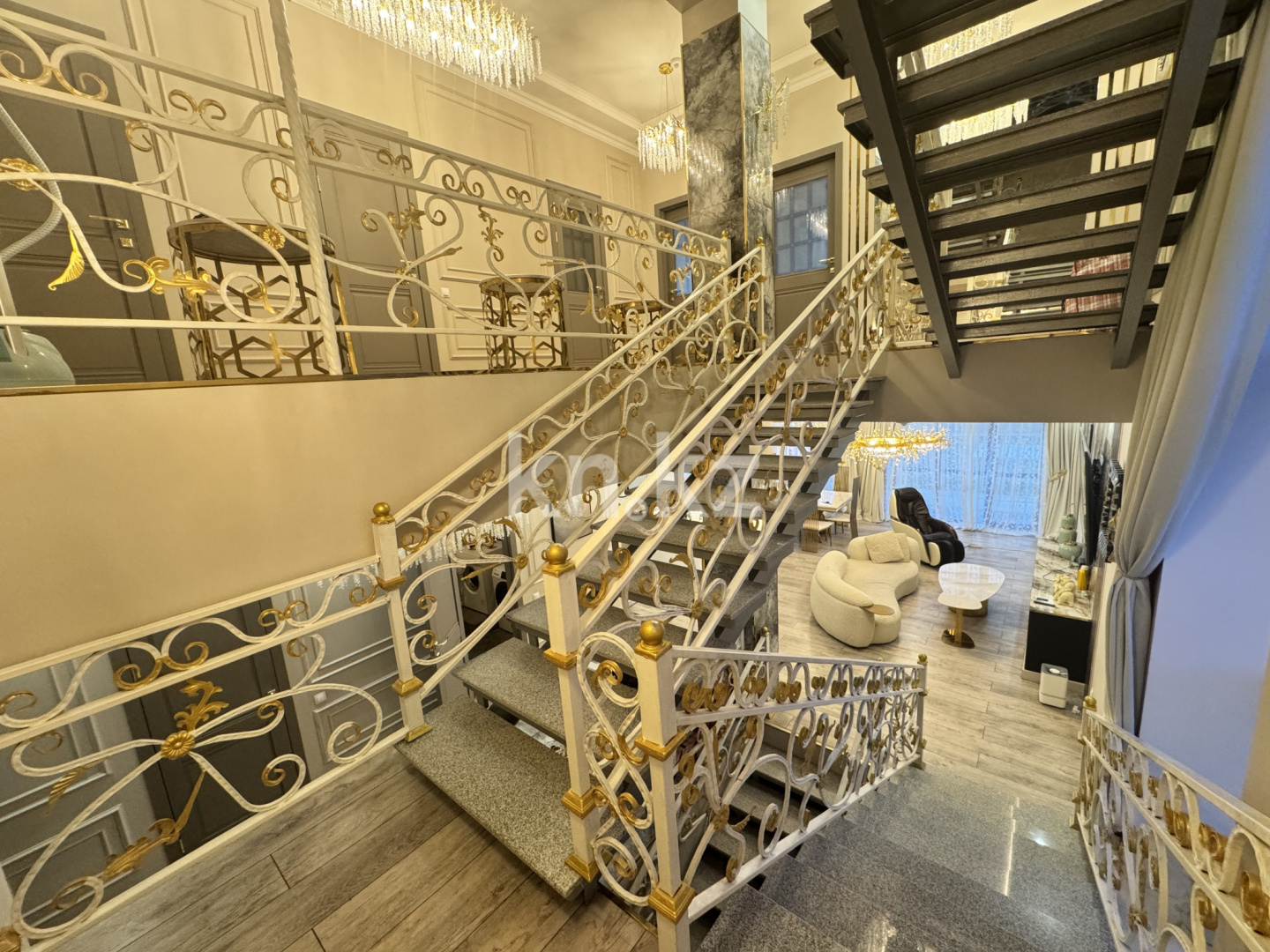 Продажа 5-комнатного дома, 400 м², ул. Муканова, дом  45/28 в Караганде - фото 13