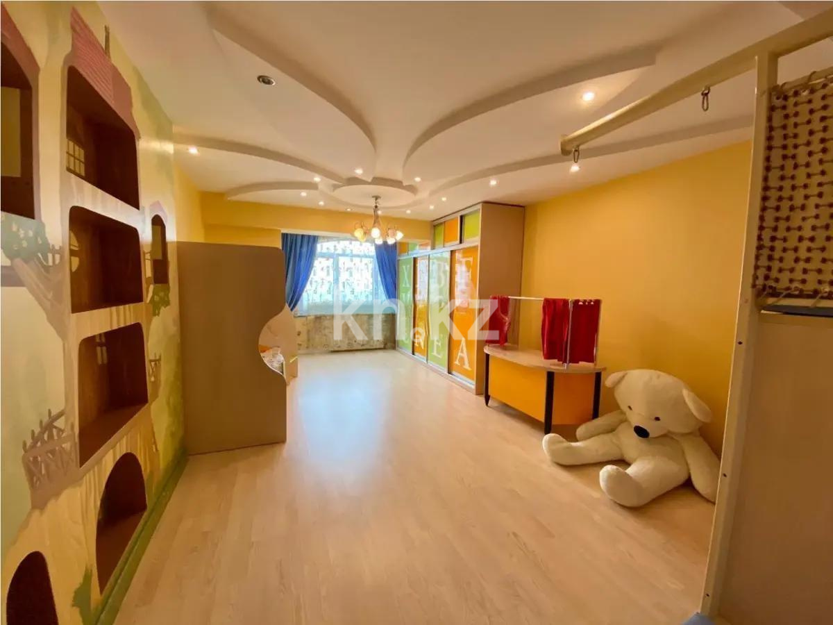 Продажа 5-комнатной квартиры, 217 м², ул. Ходжанова, дом  81 в Алматы - фото 4