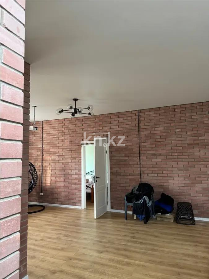 Продажа 2-комнатной квартиры, 63 м², ул. Ермекова, дом  102/1 в Караганде