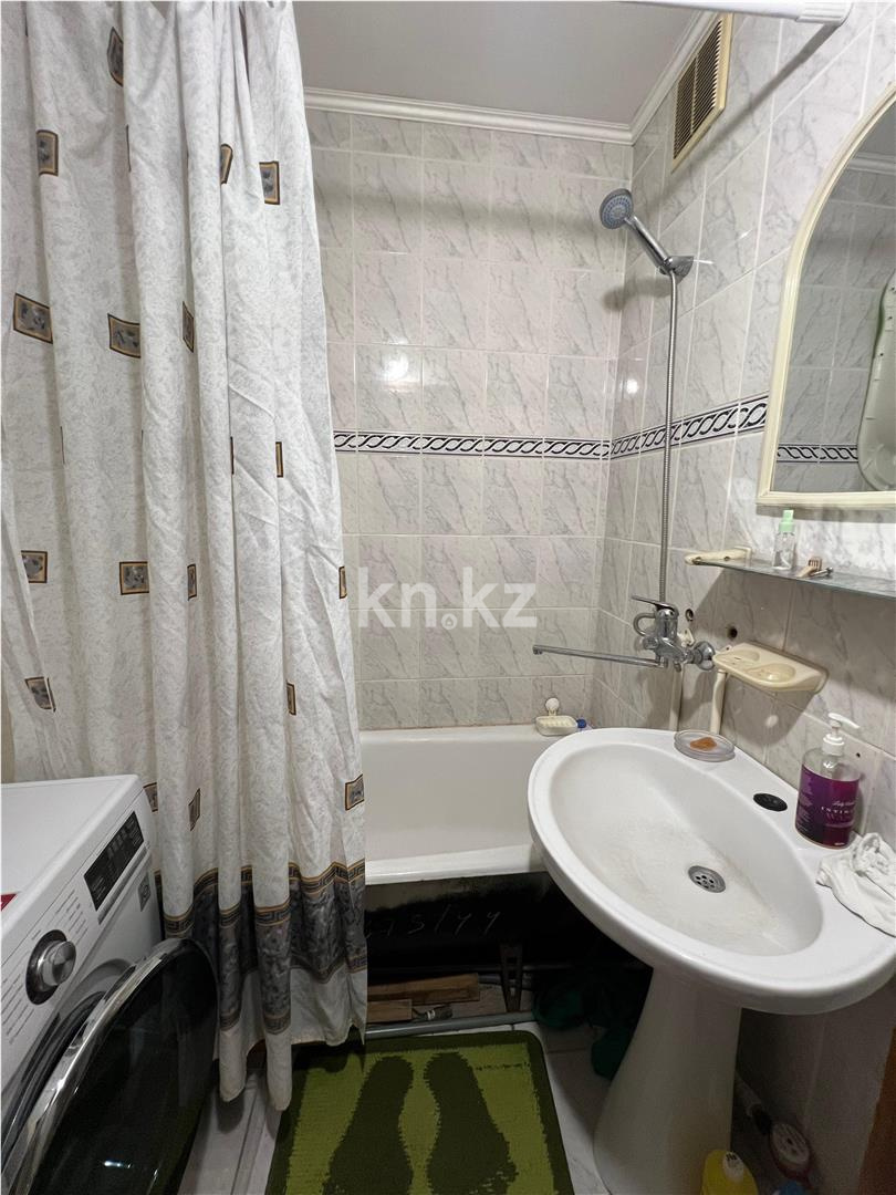 Продажа 3-комнатной квартиры, 63 м², ул. Гоголя, дом  51/3 в Караганде - фото 9