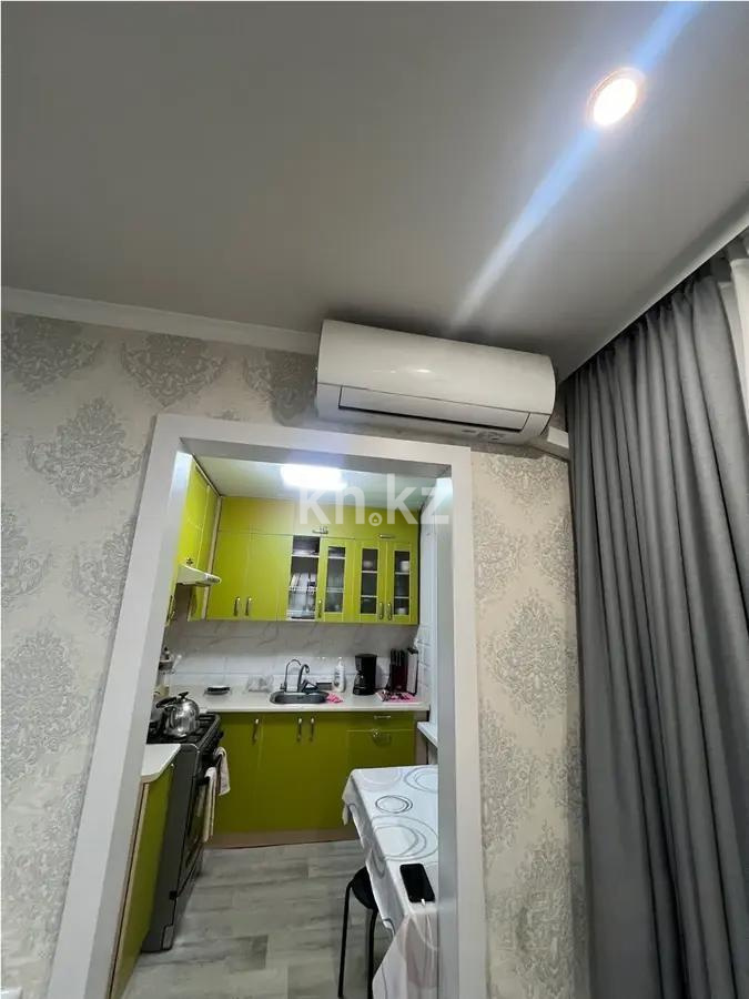 Продажа 3-комнатной квартиры, 62 м², 11 мкр., дом  21 в Алматы - фото 4