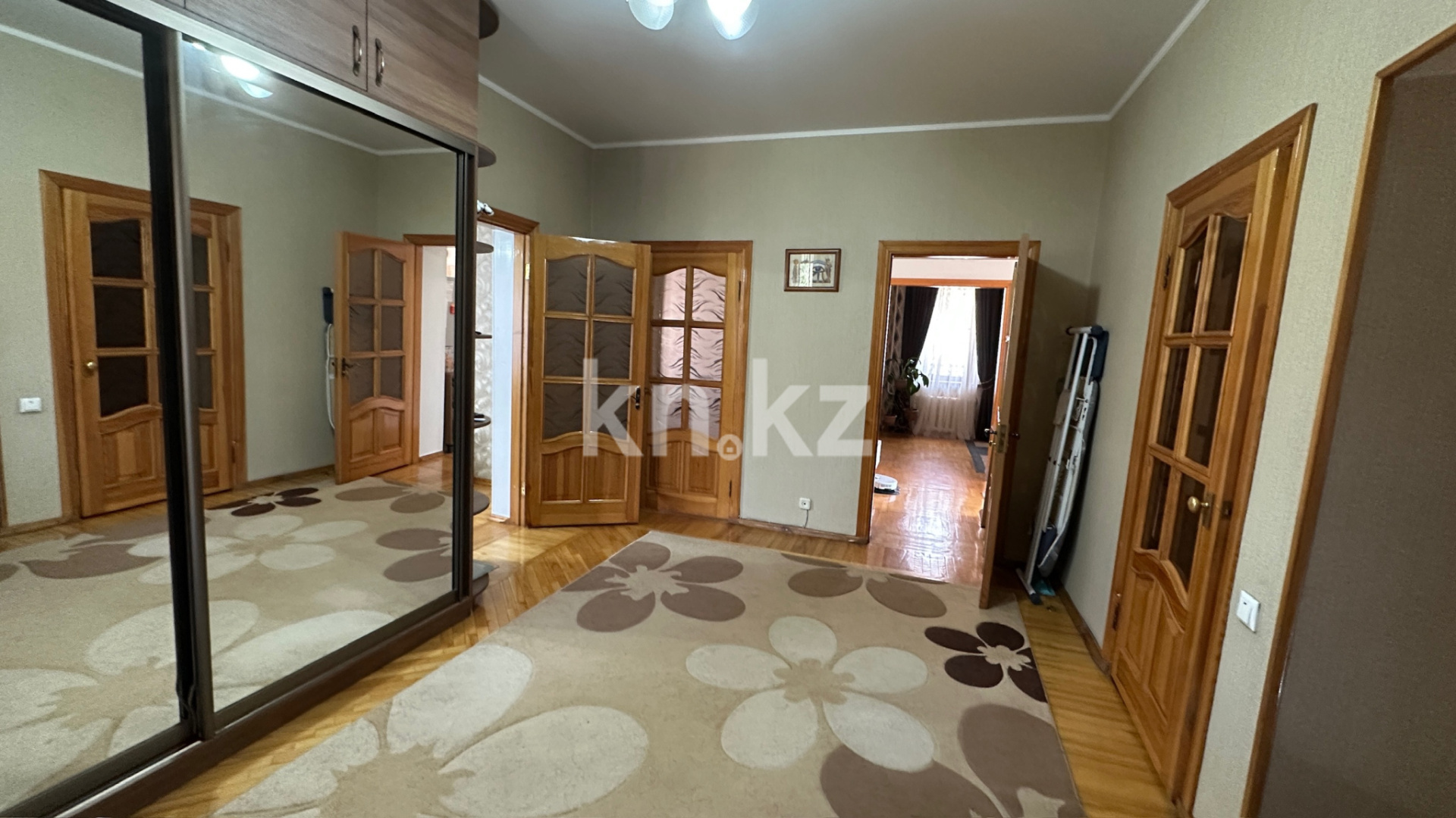 Продажа 6-комнатного дома, 315 м² в Алматы - фото 12