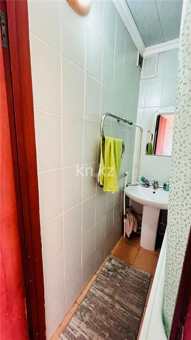 Продажа 4-комнатной квартиры, 63 м², мкр-н 14 в Караганде - фото 15