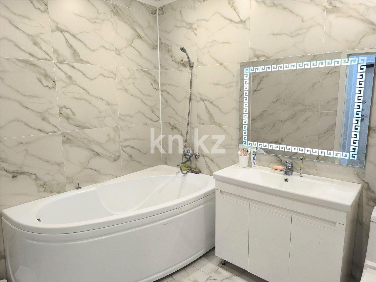 Продажа 3-комнатной квартиры, 66 м², ул. Таттимбета, дом  5/5 в Караганде - фото 9