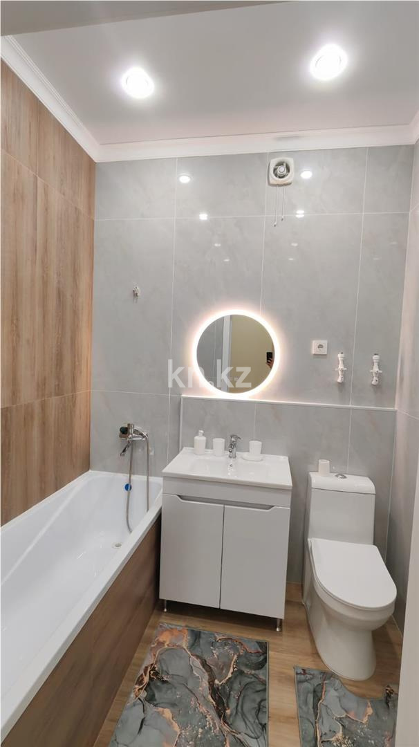 Продажа 2-комнатной квартиры, 64 м², 067 учетный квартал, дом  456/4 в Караганде - фото 14