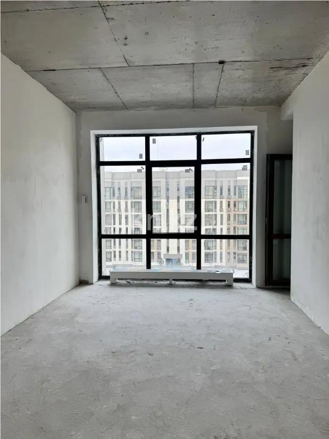 Продажа 4-комнатной квартиры, 127.4 м², ул. Аманжолова, дом  22 в Астане