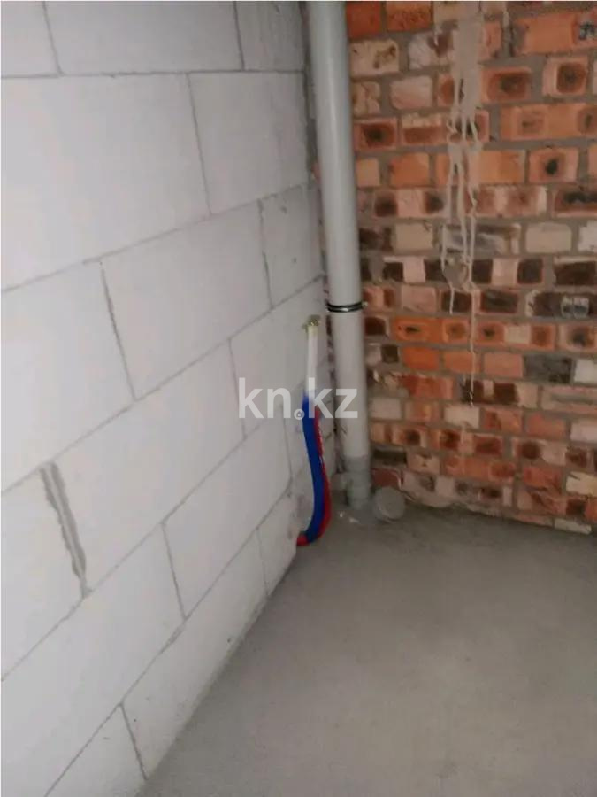 Продажа 1-комнатной квартиры, 30 м², ул. Тынышбайулы, дом  6 стр в Астане - фото 2