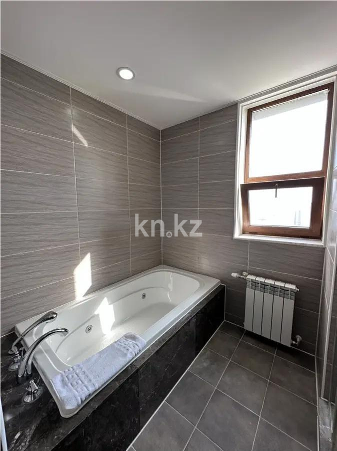 Продажа 4-комнатной квартиры, 175 м², ул. Байтурсынова, дом  9 блок F1 в Астане - фото 4