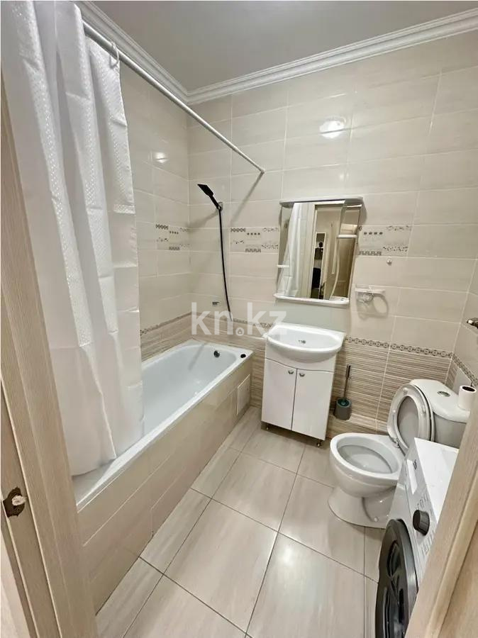 Продажа 1-комнатной квартиры, 38 м², пр. Аль-Фараби, дом  34/3 в Астане - фото 3