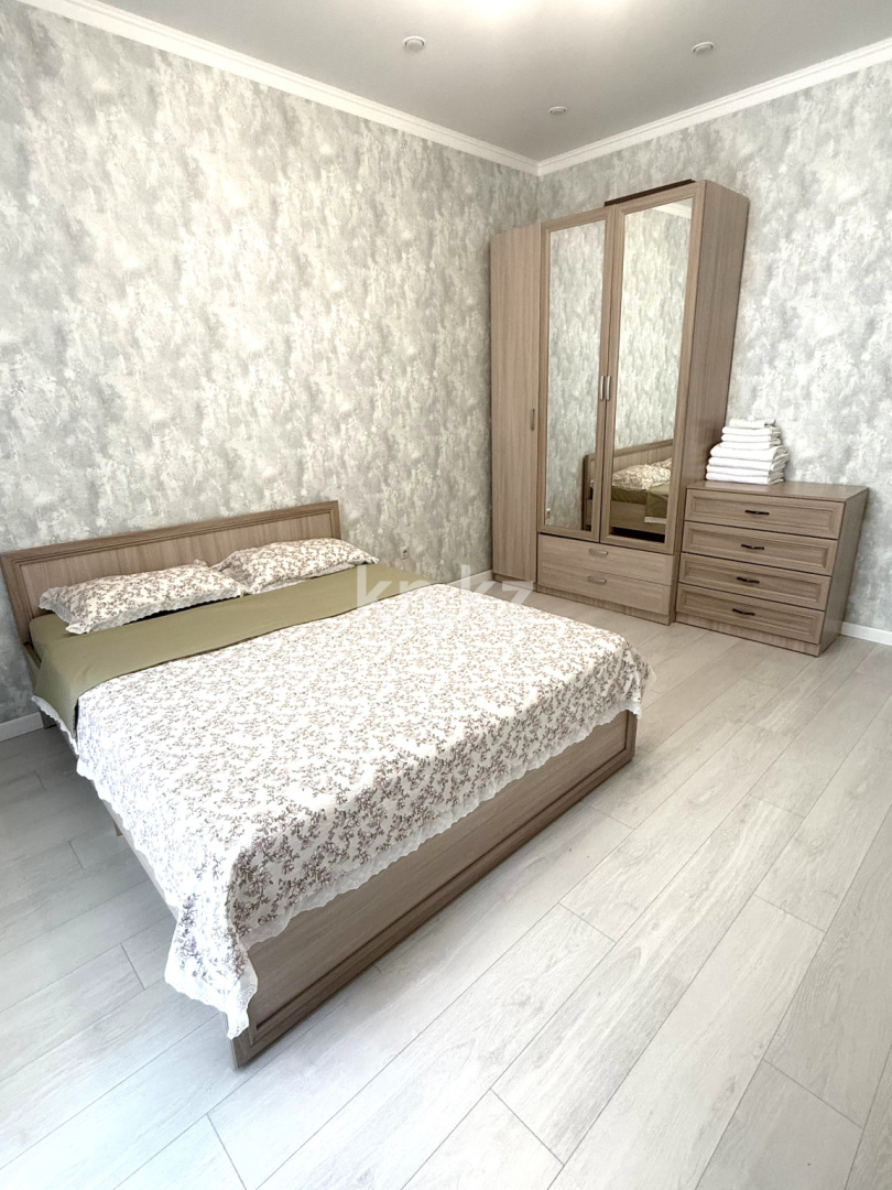 Аренда 3-комнатной квартиры посуточно, 86 м², пр. Кабанбай батыра, дом  64 - ул. Рыскулова в Астане