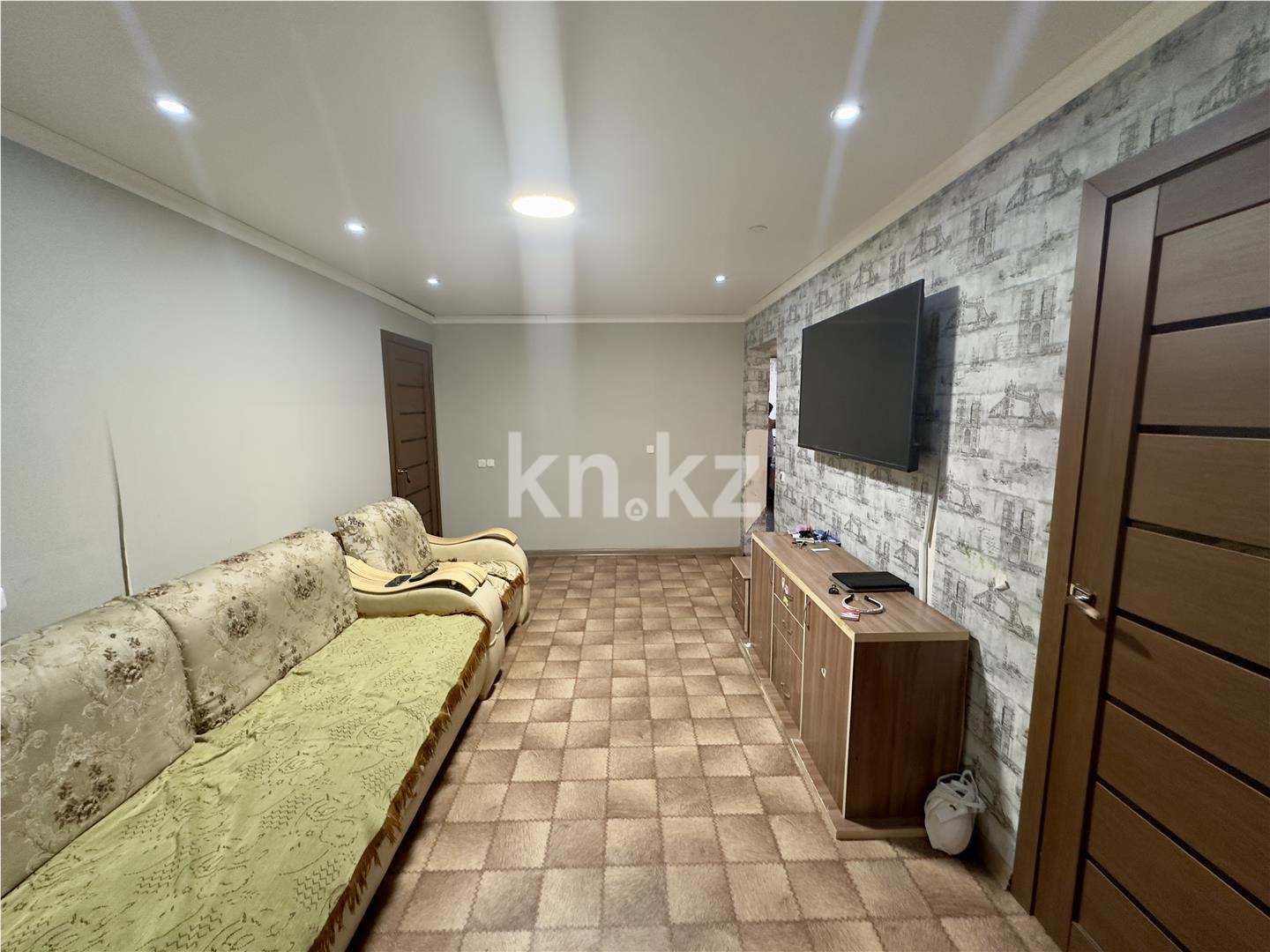 Продажа 3-комнатной квартиры, 57 м² в Караганде - фото 3