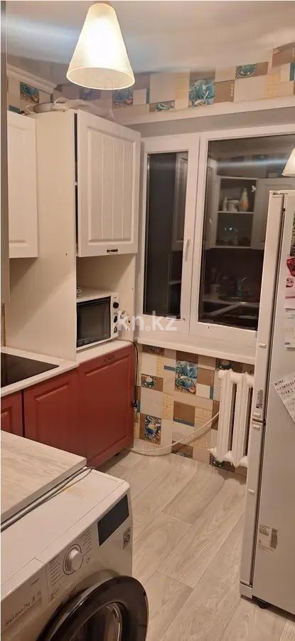 Продажа 3-комнатной квартиры, 45 м², 2 мкр-н, дом  28 в Абае - фото 2