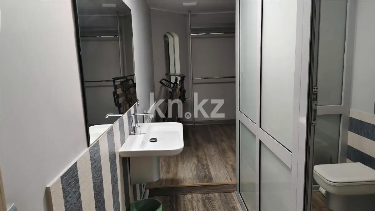 Продажа 7-комнатной квартиры, 275 м², ул. Жазылбека, дом  20 в Алматы - фото 3