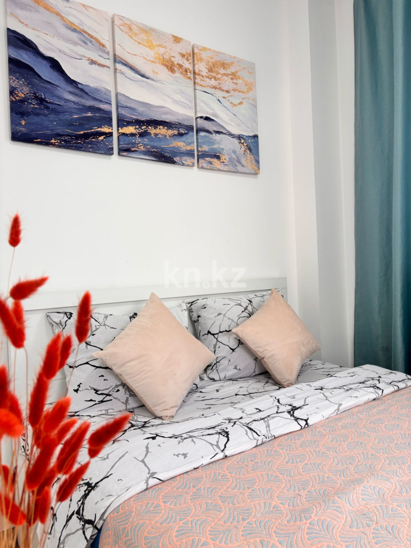 Аренда 1-комнатной квартиры посуточно, 37 м², ул. Шевченко, дом  85 - Сейфуллина в Алматы - фото 3