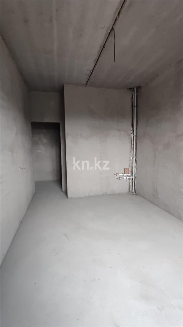 Продажа 2-комнатной квартиры, 70 м², ул. Кулкыбаева, дом  13 в Караганде - фото 3