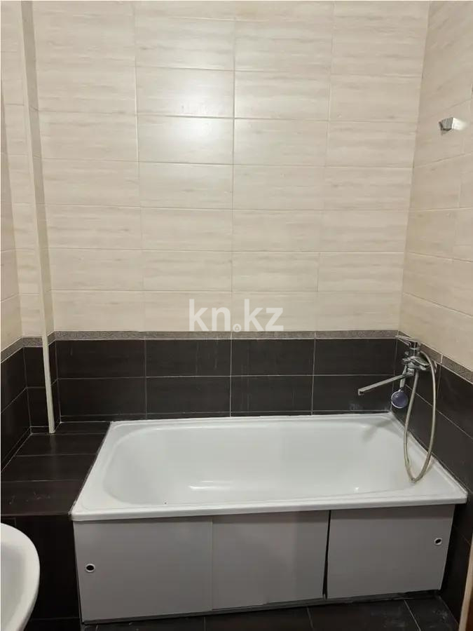 Продажа 2-комнатной квартиры, 67.9 м² в Алматы - фото 4