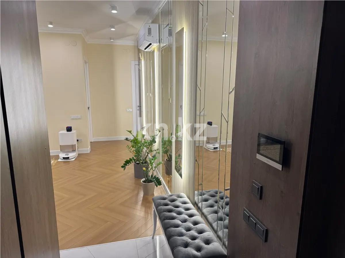 Продажа 4-комнатной квартиры, 123 м², ул. Сатпаева, дом  90/56 в Алматы - фото 6