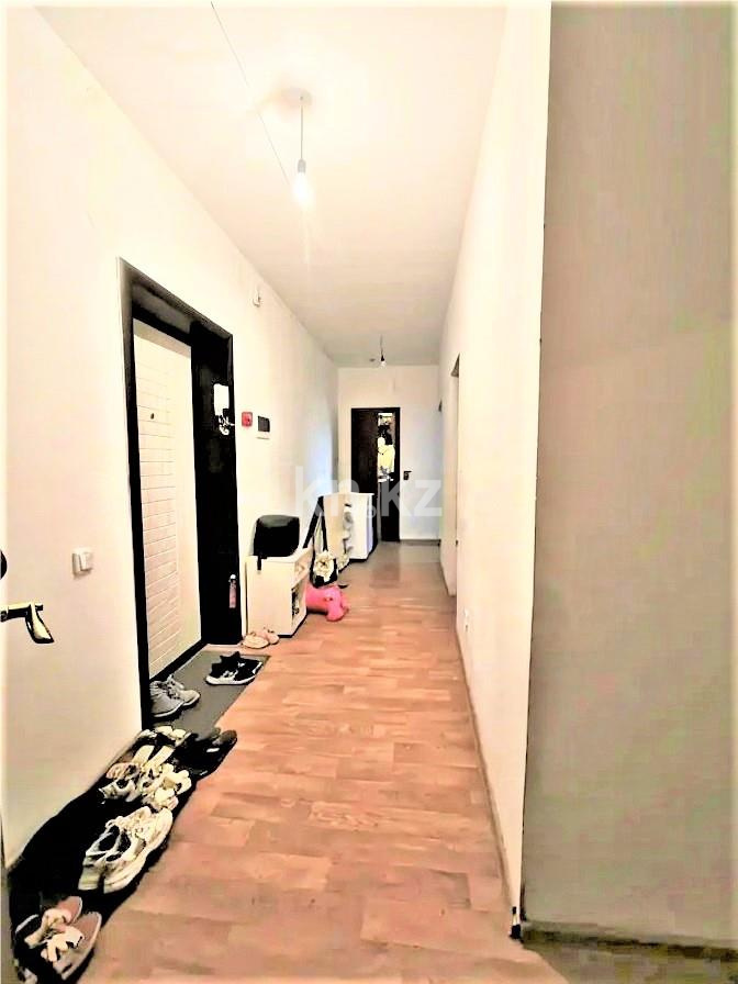 Продажа 2-комнатной квартиры, 67 м², ул. Момышулы, дом  28 в Караганде - фото 9