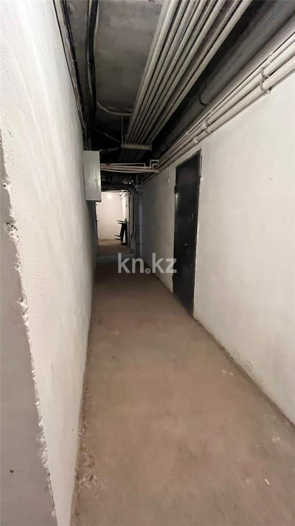 Продажа 2-комнатной квартиры, 65 м², ул. Муканова в Караганде - фото 17