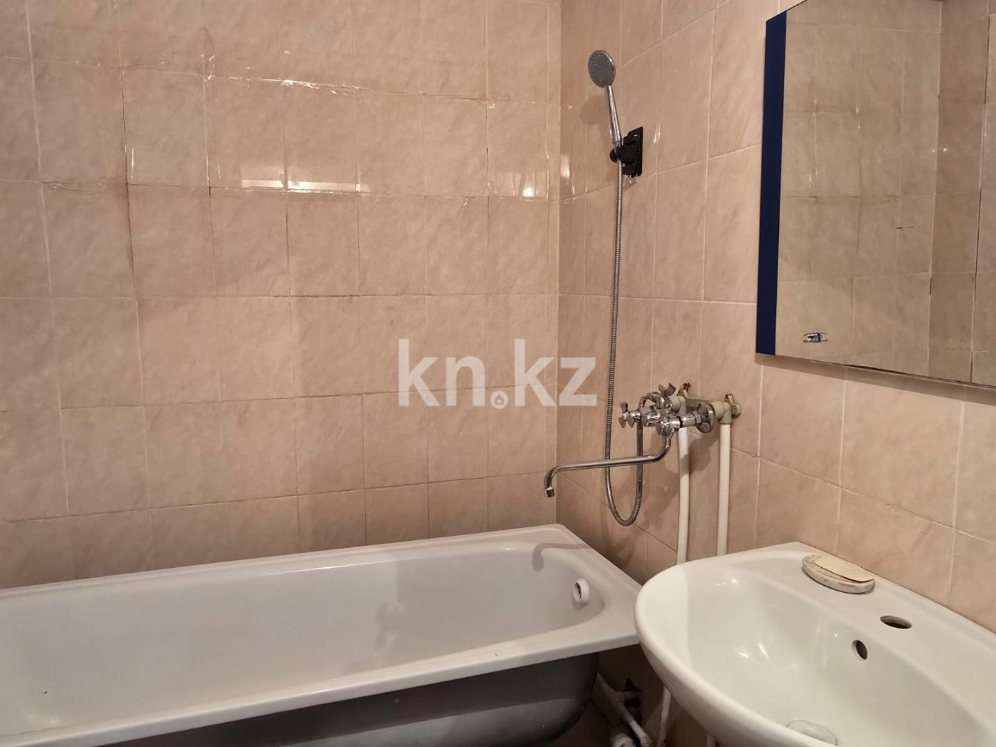 Продажа 1-комнатной квартиры, 42.4 м² в Усть-Каменогорске - фото 8