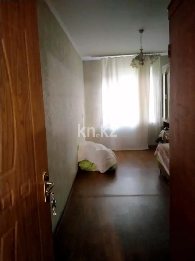 Продажа 2-комнатной квартиры, 45 м², мкр-н 4, дом  17 в Алматы - фото 2