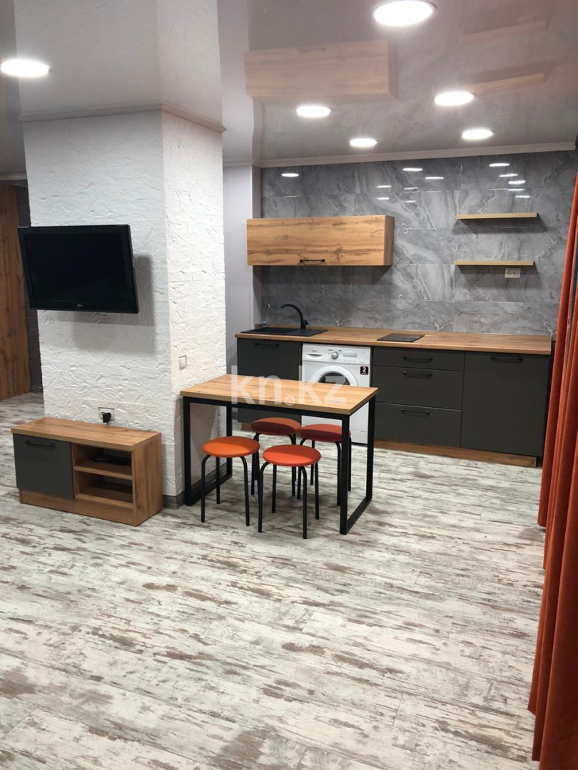 Аренда 3-комнатной квартиры посуточно, 77 м², ул. Набережная Славского, дом  48 в Усть-Каменогорске - фото 16