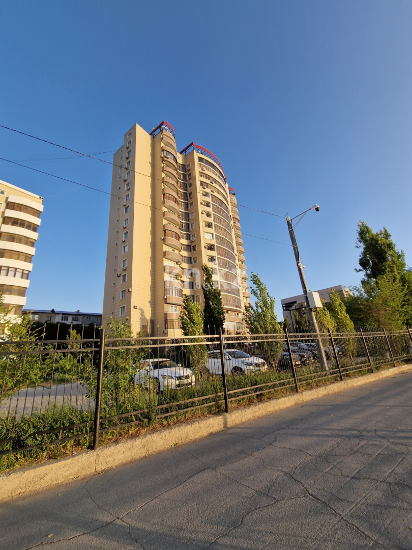 Продажа 4-комнатной квартиры, 129.6 м², ул. Смагулова, дом  56а в Атырау - фото 33