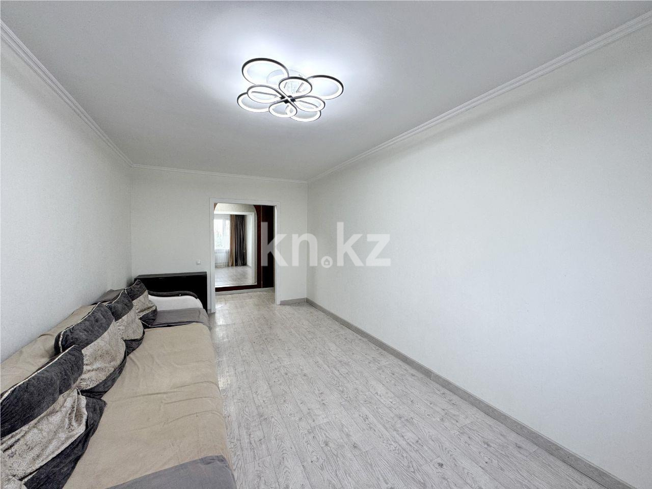 Продажа 3-комнатной квартиры, 67 м², мкр-н 16, дом  12 в Караганде - фото 2