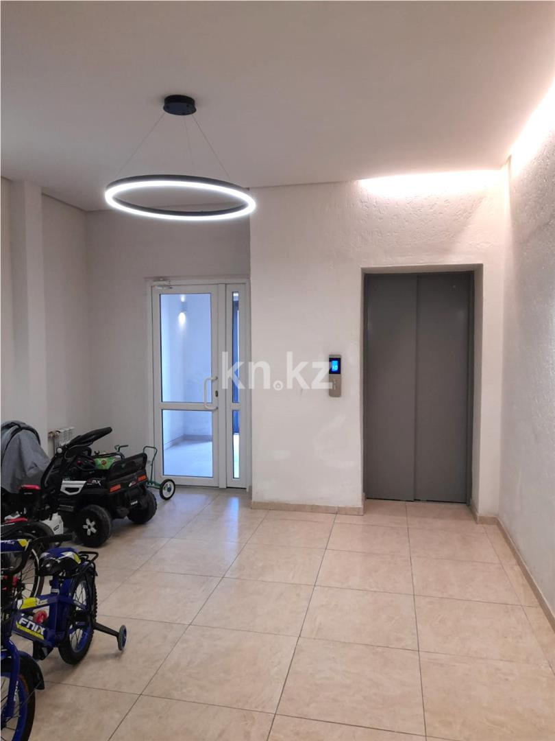 Продажа 3-комнатной квартиры, 97 м², ул. Муканова в Караганде - фото 17