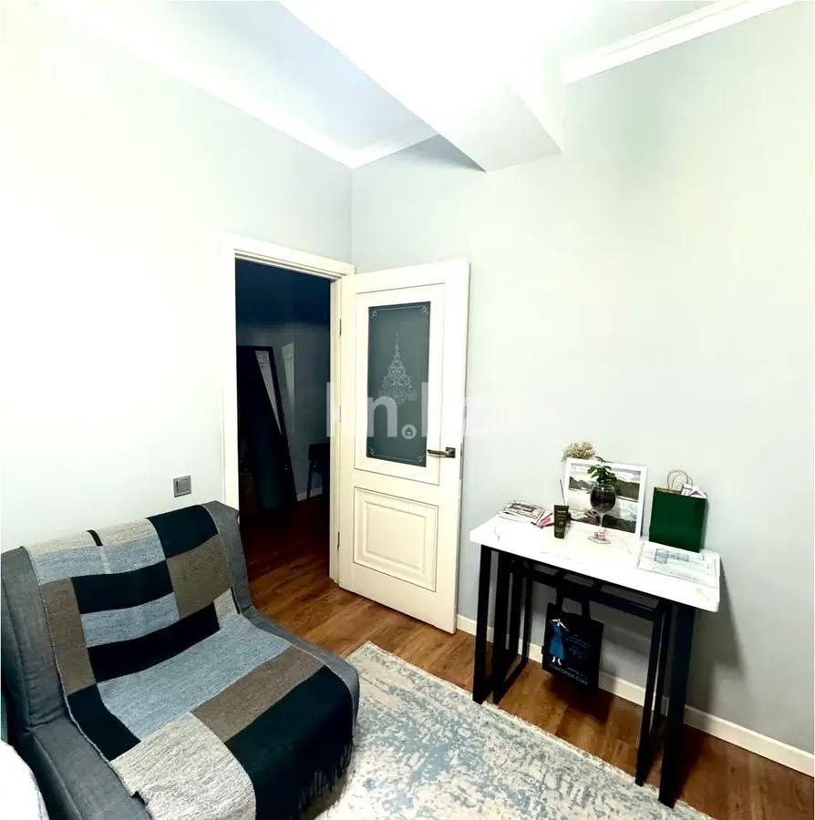 Продажа 1-комнатной квартиры, 45 м², мкр. Аксай-5, дом  3б в Алматы - фото 2