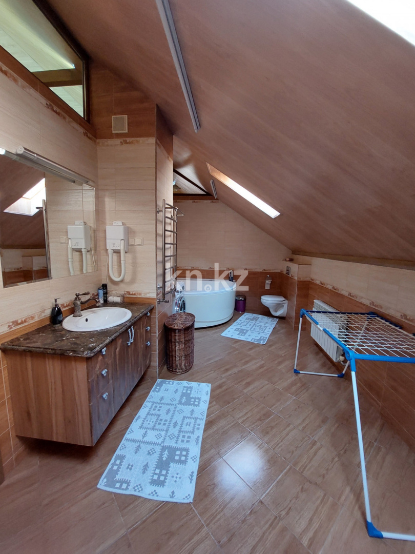 Продажа 6-комнатного дома, 384 м², ул. Каримова в Алматы - фото 36