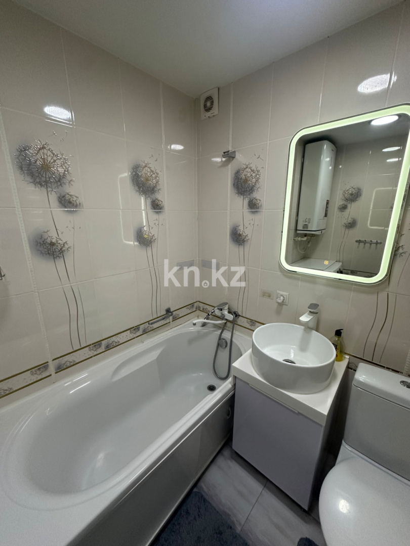 Продажа 3-комнатной квартиры, 75.7 м² в Караганде - фото 17