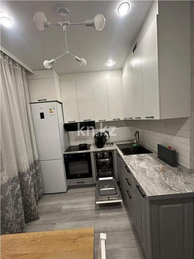 Продажа 1-комнатной квартиры, 40.3 м² в Алматы - фото 2