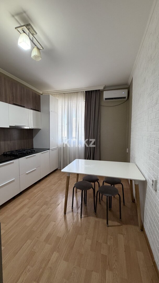 Аренда 3-комнатной квартиры, 95 м² в Шымкенте