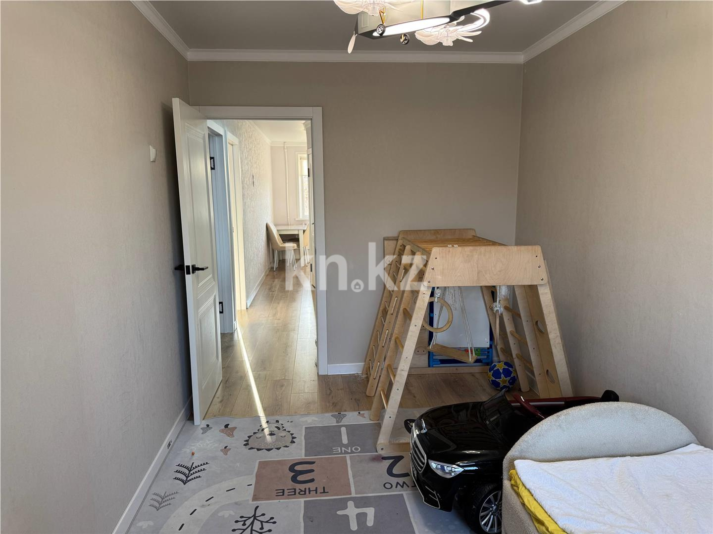 Продажа 3-комнатной квартиры, 63 м², мкр-н 23 в Караганде - фото 6