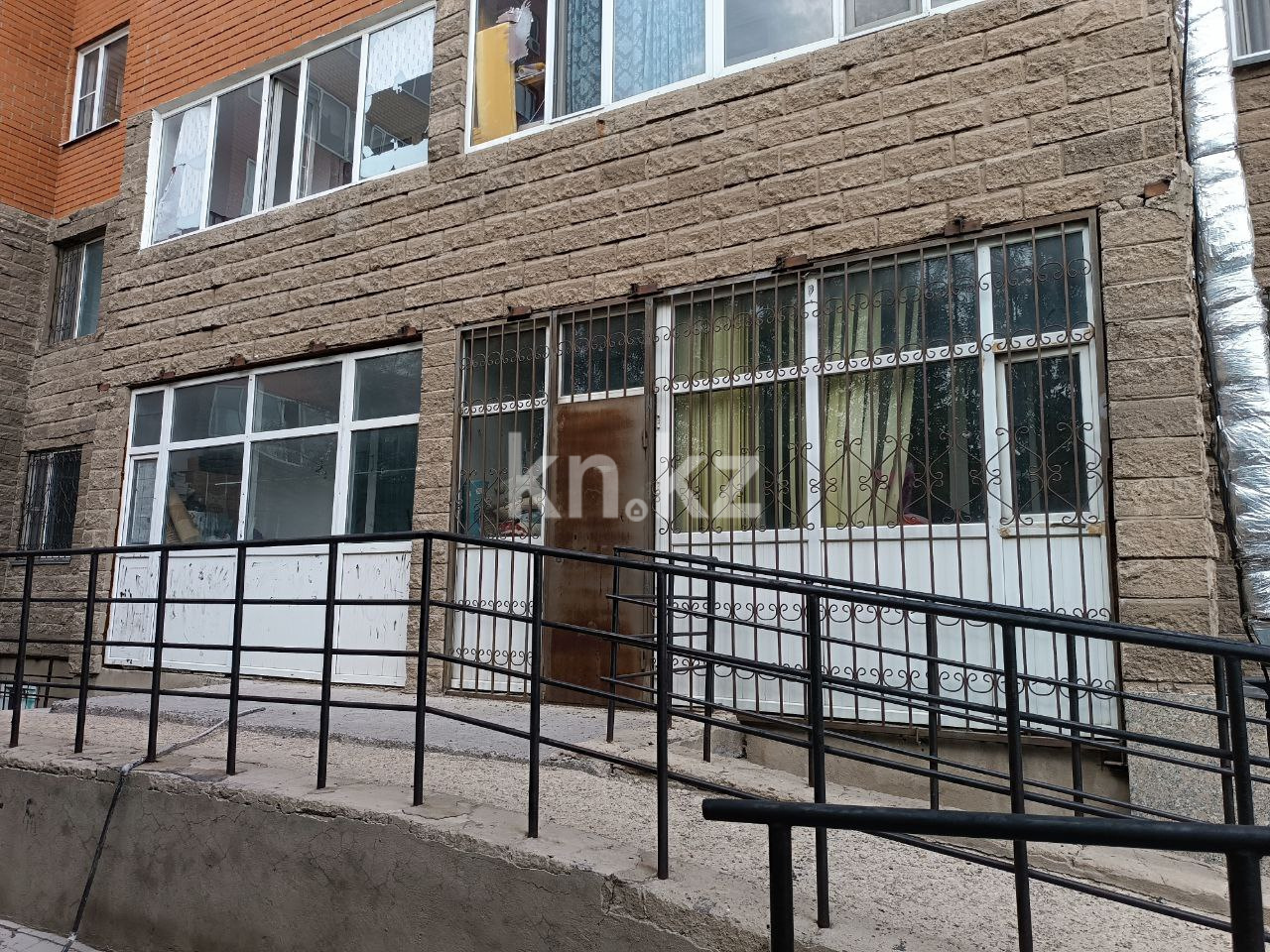 Продажа 2-комнатной квартиры, 63.6 м², пр. Тлендиева, дом  15/1 в Астане