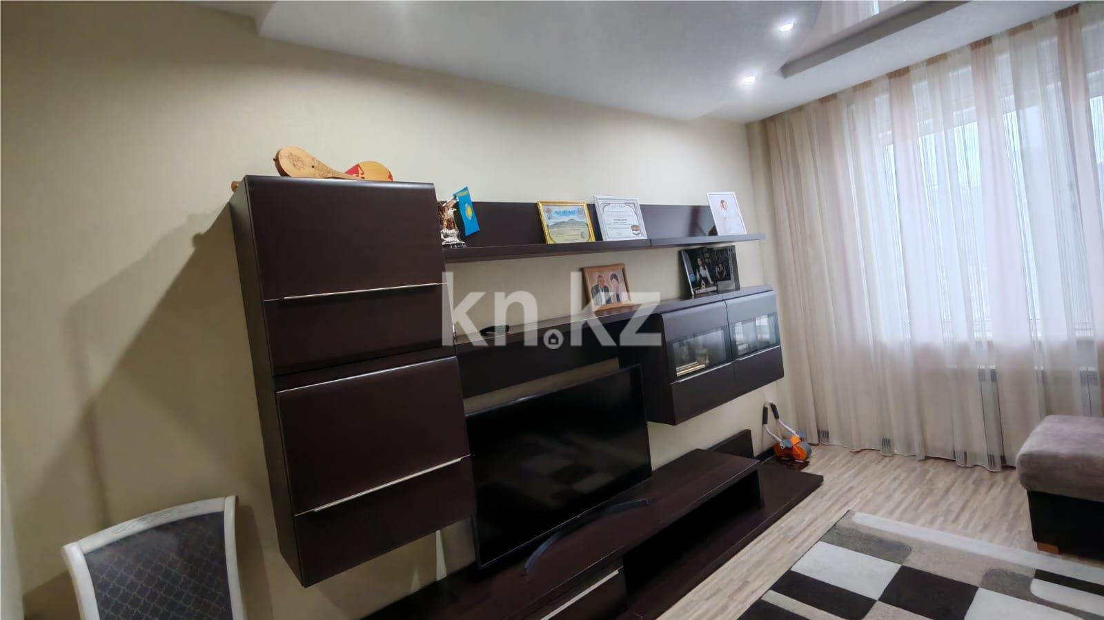 Продажа 3-комнатной квартиры, 90 м², пр. Шахтеров, дом  60 в Караганде - фото 12