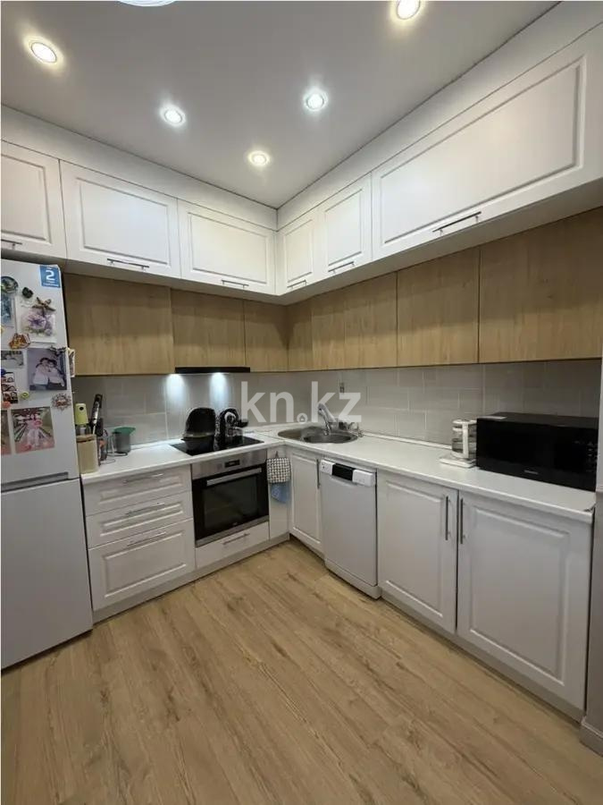 Продажа 3-комнатной квартиры, 69.4 м² в Алматы - фото 3