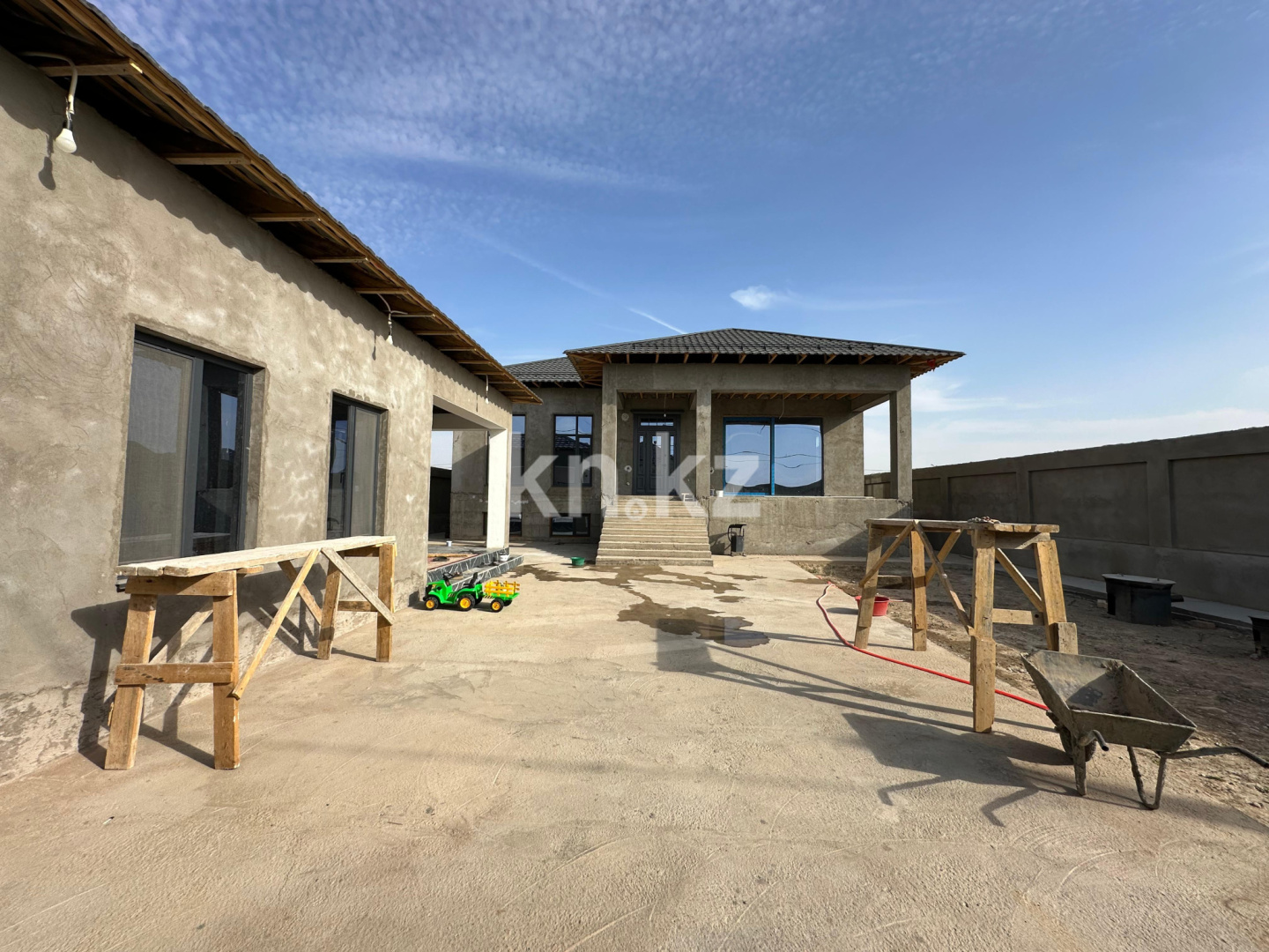 Продажа 8-комнатного дома, 400 м², микрорайон "Ынтымак-2", дом  1111 в Шымкенте - фото 2